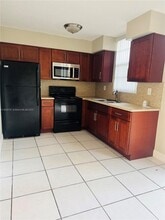 6155 SW 69th St in South Miami, FL - Building Photo - Building Photo