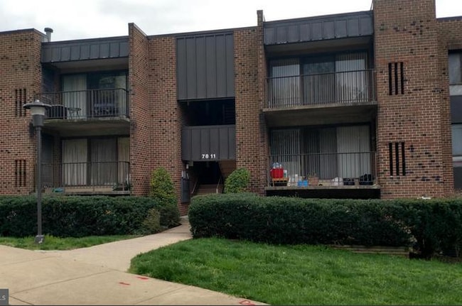 property at 7811 Dassett Ct