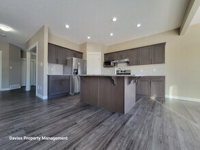 4519 Saly Pl S W in Edmonton, AB - Building Photo - Building Photo