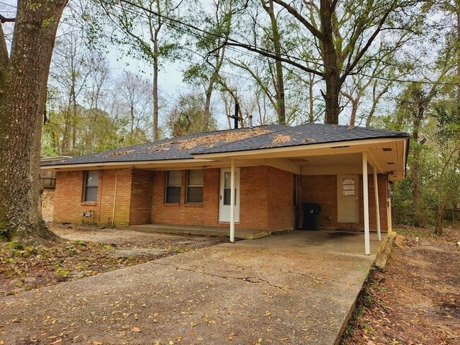 property at 605 Olive St