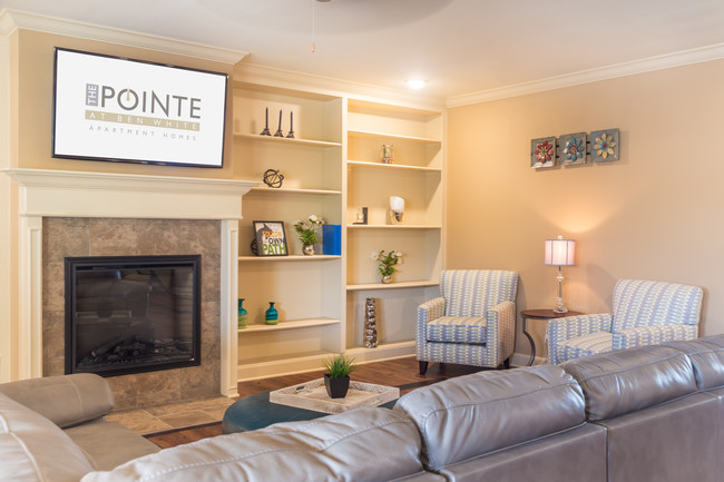 The Pointe at Crestmont in Houston, TX - Building Photo - Building Photo