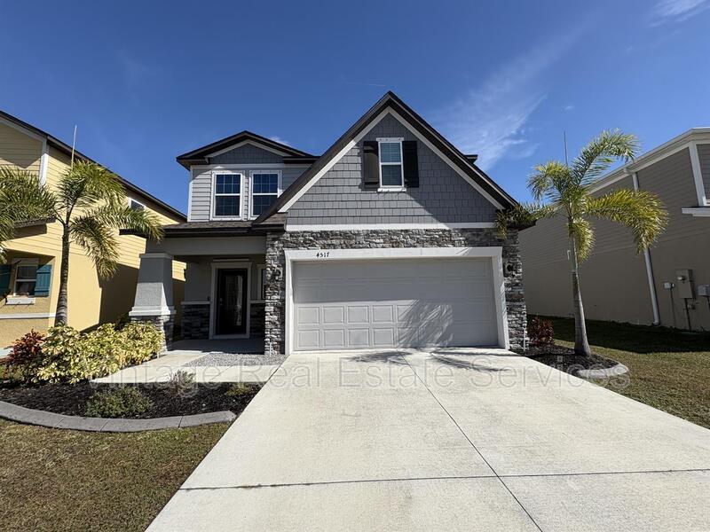 4517 Reisswood Lp in Palmetto, FL - Building Photo