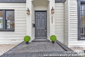 2007 W Magnolia Ave in San Antonio, TX - Building Photo - Building Photo