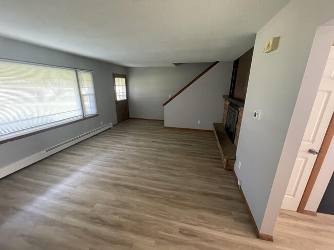 property at 1876 Murphy Woods Rd