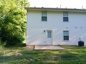 406 E Liberty Ln in Ashland, MO - Building Photo - Building Photo