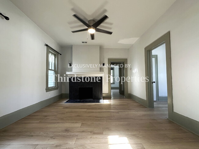 2030 Redwing St in Jacksonville, FL - Foto de edificio - Building Photo