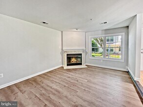 19008 Amarillo Dr in Germantown, MD - Building Photo - Building Photo