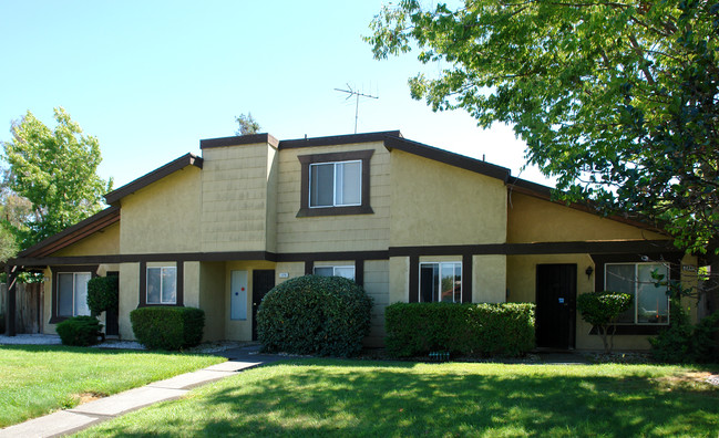 1269 Southwest Blvd in Rohnert Park, CA - Building Photo - Building Photo