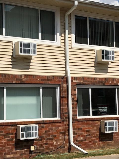 Grand Avenue Apartments in Beloit, WI - Foto de edificio - Building Photo