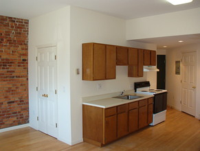 478-482 Main St in Beacon, NY - Building Photo - Interior Photo