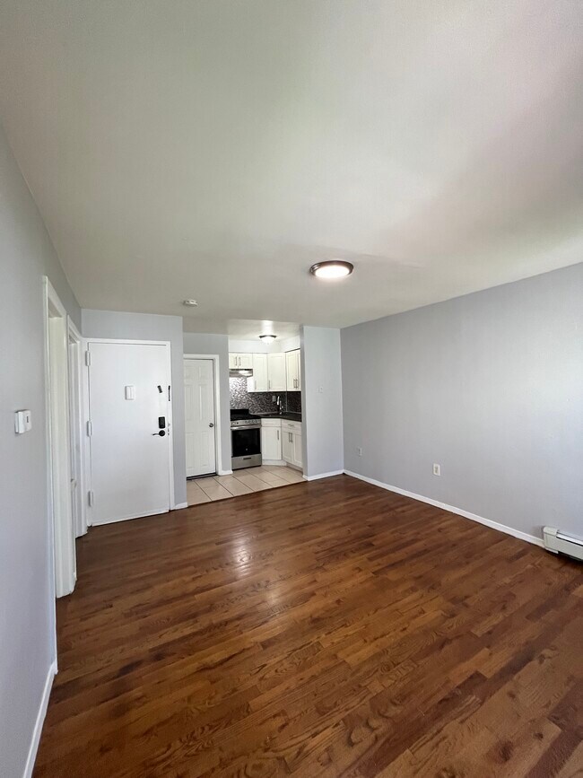 71 Hancock Ave, Unit 2R