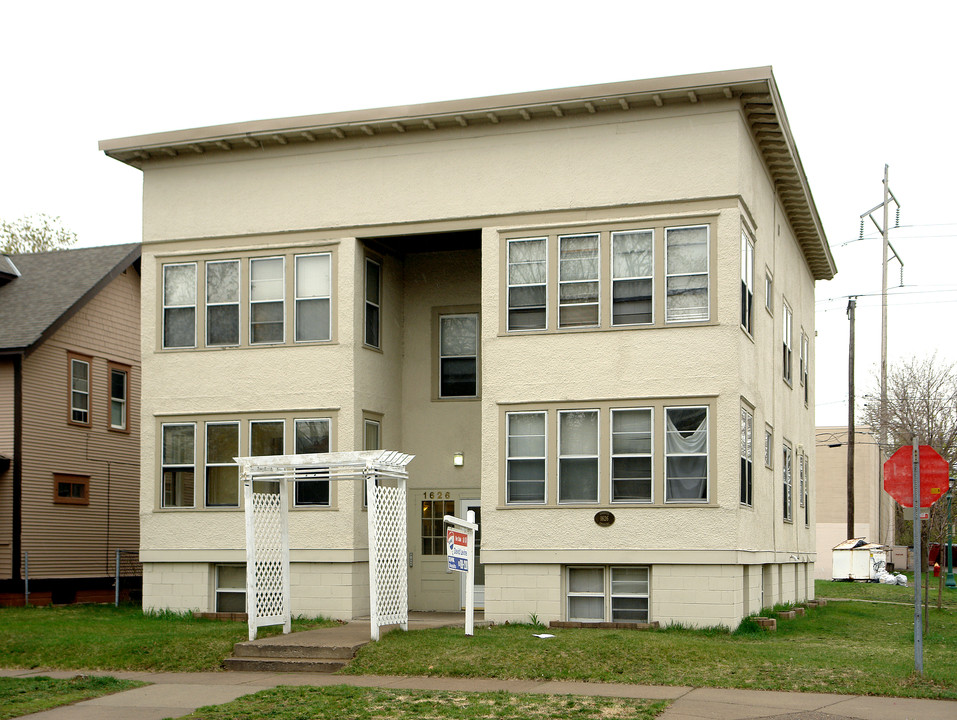 1626 Carroll Ave in St. Paul, MN - Foto de edificio