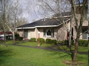 Oak Glen Apartments in Willits, CA - Building Photo - Building Photo