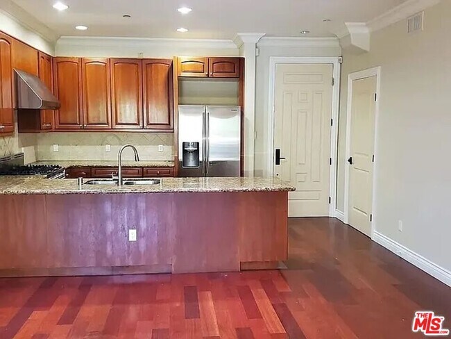 1135 S Shenandoah St in Los Angeles, CA - Building Photo - Building Photo