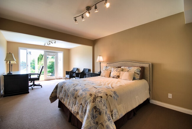 property at 1390 Chartwell Dr
