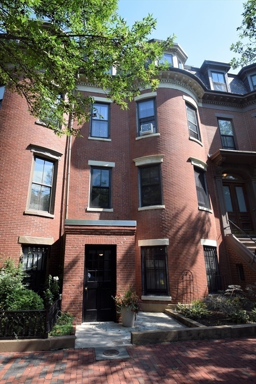 17 Holyoke St, Unit 4 in Boston, MA - Building Photo - Building Photo