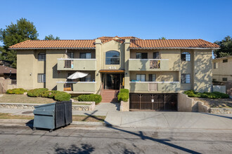 430 N Chester Ave in Pasadena, CA - Building Photo - Building Photo