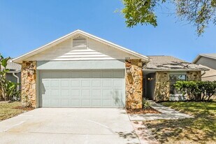 1004 Abell Cir in Oviedo, FL - Building Photo