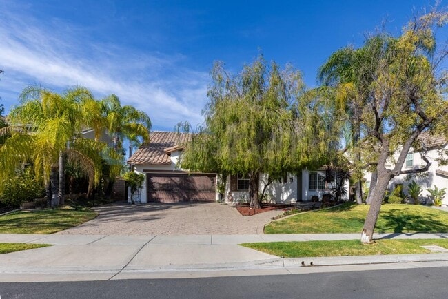 property at 1485 Clearview Cir