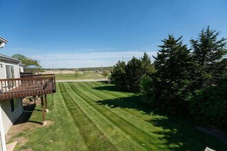 1109 Newfoundland Dr in Manhattan, KS - Foto de edificio - Building Photo