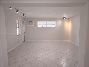 1723 Thomas St in Hollywood, FL - Building Photo - Building Photo