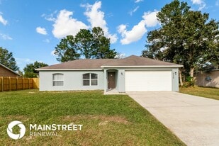 14336 Coronado Dr in Spring Hill, FL - Building Photo