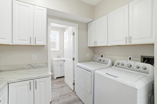 254 Auburn St in Manchester, NH - Building Photo - Building Photo