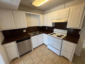 4319 53rd St in Lubbock, TX - Foto de edificio - Building Photo