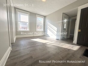 3055 Mathers St in Cincinnati, OH - Foto de edificio - Building Photo