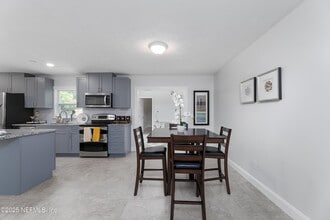 7869 Jolliet Dr in Jacksonville, FL - Building Photo - Building Photo