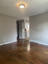 1709 Elaine Rd in Columbus, OH - Building Photo - Building Photo