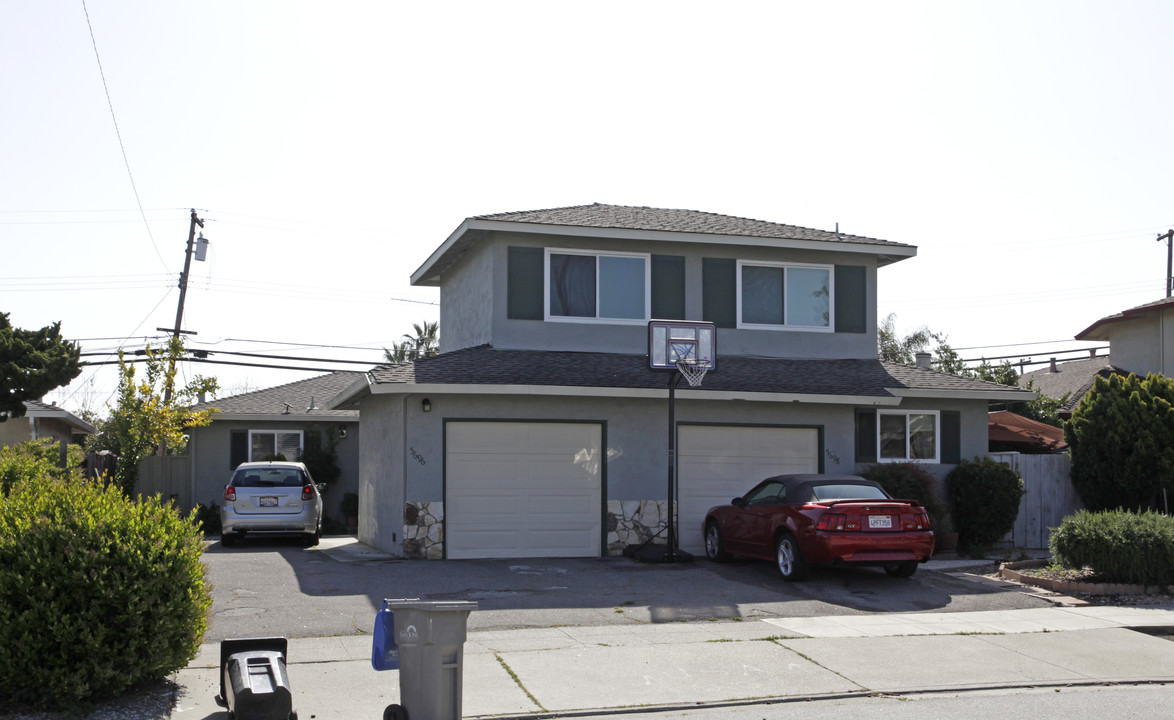 5696-5698 Chesbro Ave in San Jose, CA - Building Photo