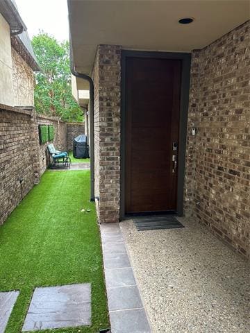 11946 Tavel Cir in Dallas, TX - Building Photo - Building Photo