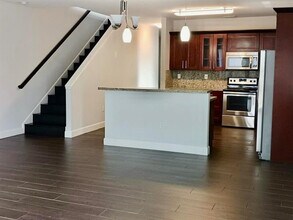 323 SW 11th St in Fort Lauderdale, FL - Building Photo - Building Photo