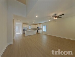 6442 Fairford Dr in Charlotte, NC - Foto de edificio - Building Photo