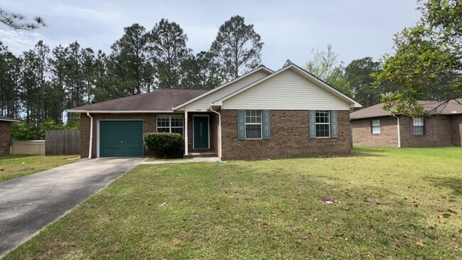 1337 Loblolly Dr in Hinesville, GA - Building Photo - Building Photo