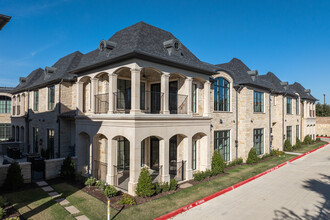 Sur Le Lac in Plano, TX - Foto de edificio - Building Photo