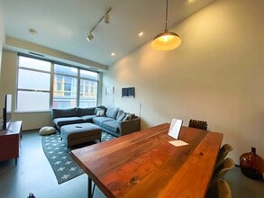 160 E Berkeley St in Boston, MA - Foto de edificio - Building Photo