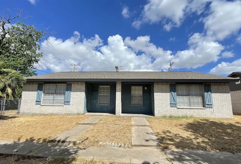 1203 Airline Dr, Unit 1203 in College Station, TX - Building Photo