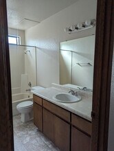 1229 Burton Ct, Unit 6 in Redding, CA - Building Photo - Building Photo