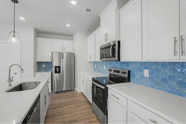 property at 4117 Walnut Rdg Dr