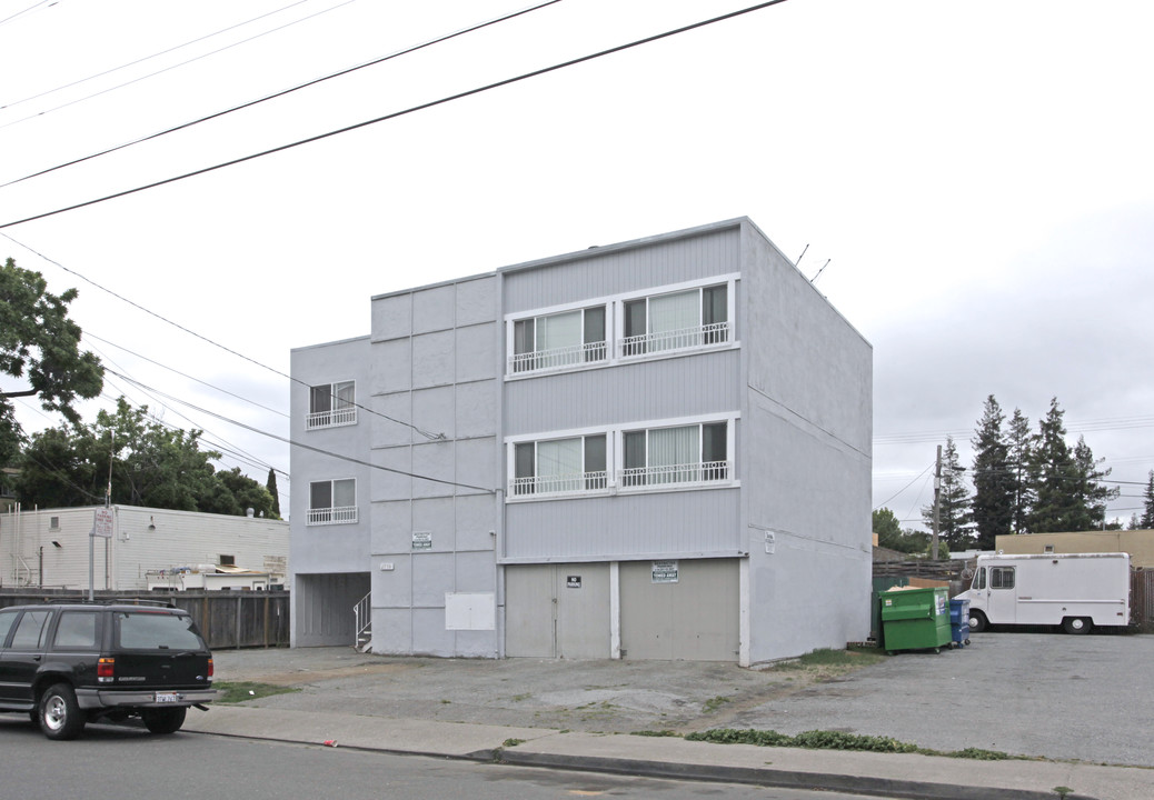 2776 Blenheim Ave in Redwood City, CA - Building Photo