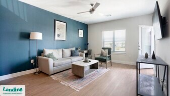 3501 N Austin St in Seguin, TX - Building Photo