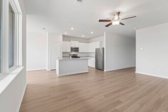1023 Rosewood Trl in Beasley, TX - Building Photo - Building Photo