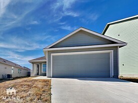 9807 Butte Crk in San Antonio, TX - Building Photo