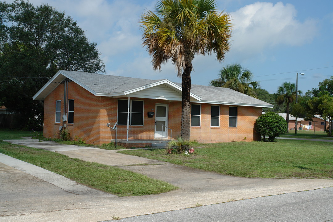 1011 S 11th St in Fernandina Beach, FL - Building Photo