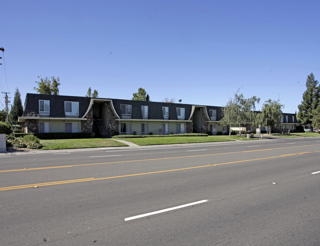 The Retreat in Sacramento, CA - Foto de edificio - Building Photo