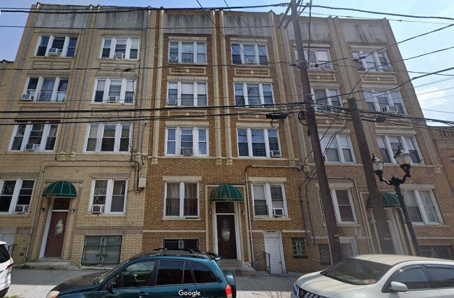 6114 Park Ave in West New York, NJ - Building Photo - Building Photo