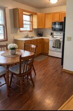 6398 Nesbitt Rd, Unit 3 bedroom in Madison, WI - Building Photo - Building Photo