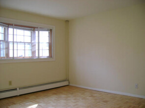 164 Bowen St, Unit TOWNHOUSE in Boston, MA - Building Photo - Building Photo